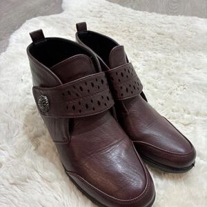 Elegant Brown Leather Ankle Boots